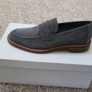 Casual mens loafer